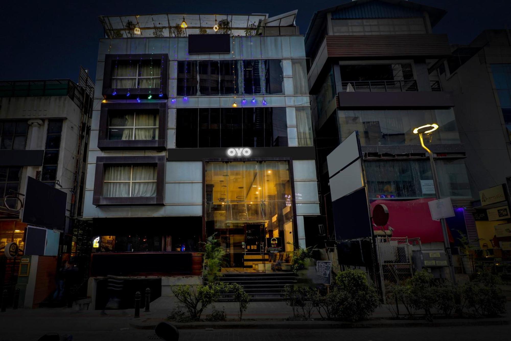 Collection O 29 Church'S Inn Near Cubbon Park バンガロール エクステリア 写真