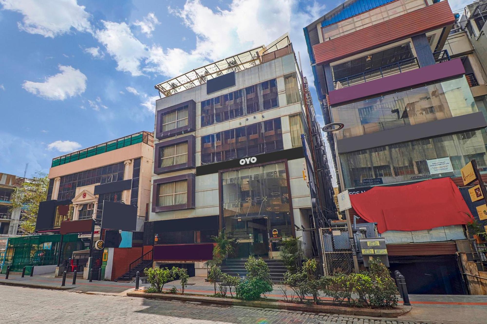 Collection O 29 Church'S Inn Near Cubbon Park バンガロール エクステリア 写真